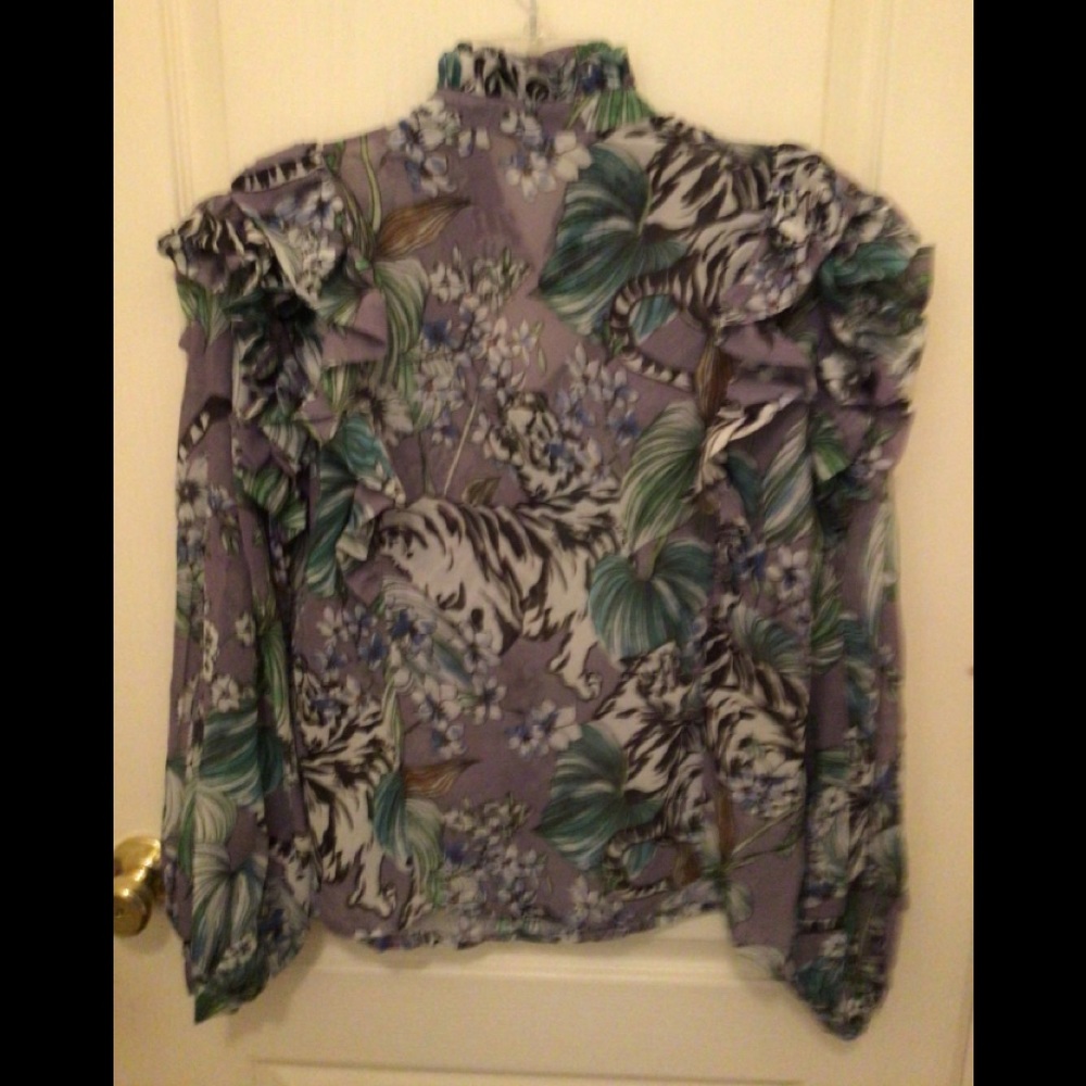 Chiffon like Ruffle blouse - Picture 3 of 5